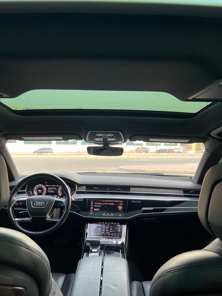 Audi A8 — photo 4