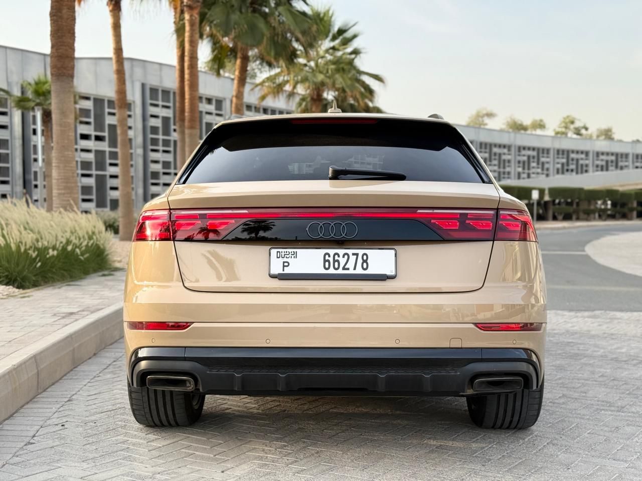Audi Q8 — photo 4