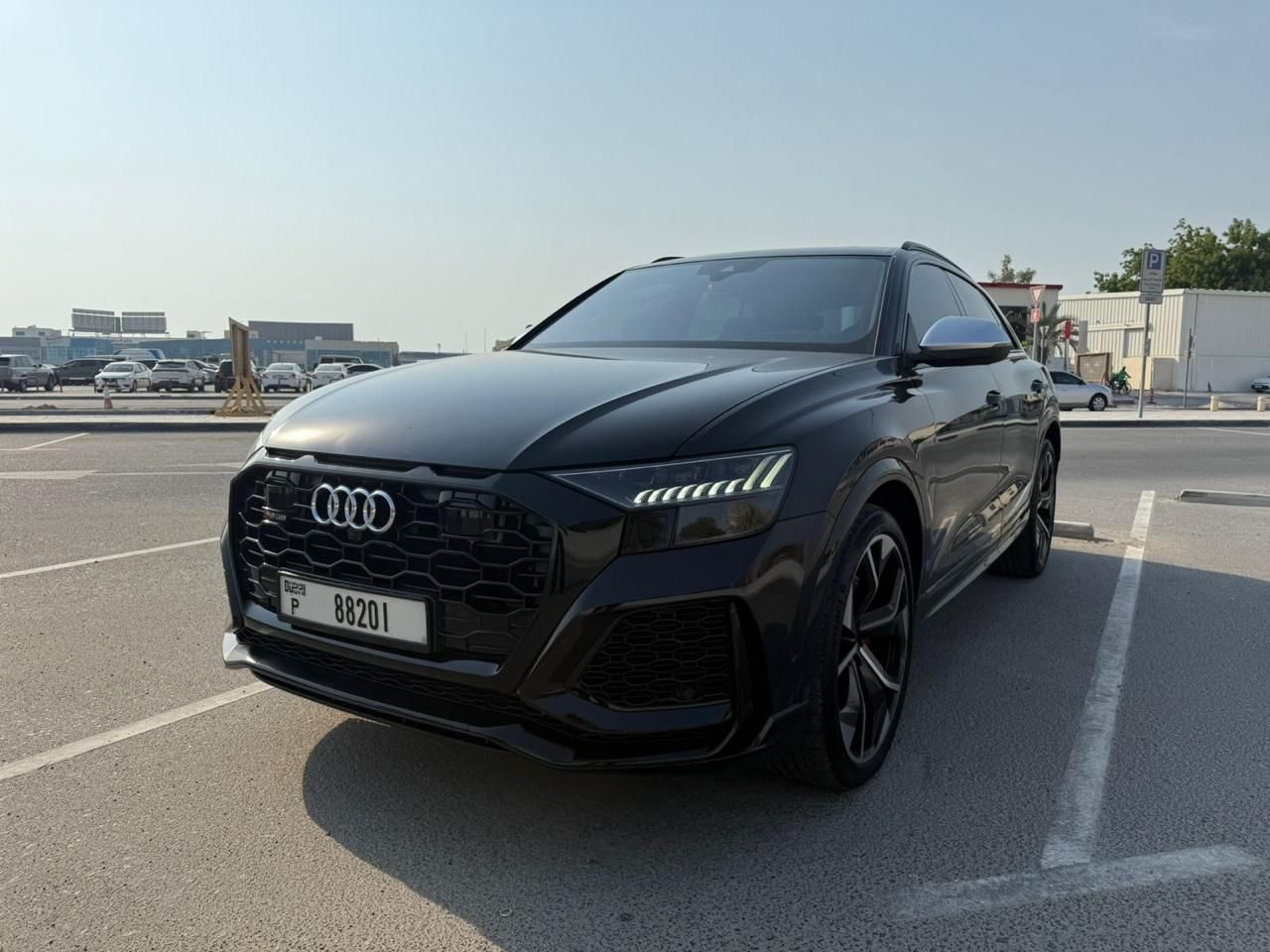 Audi RS Q8 — photo 3