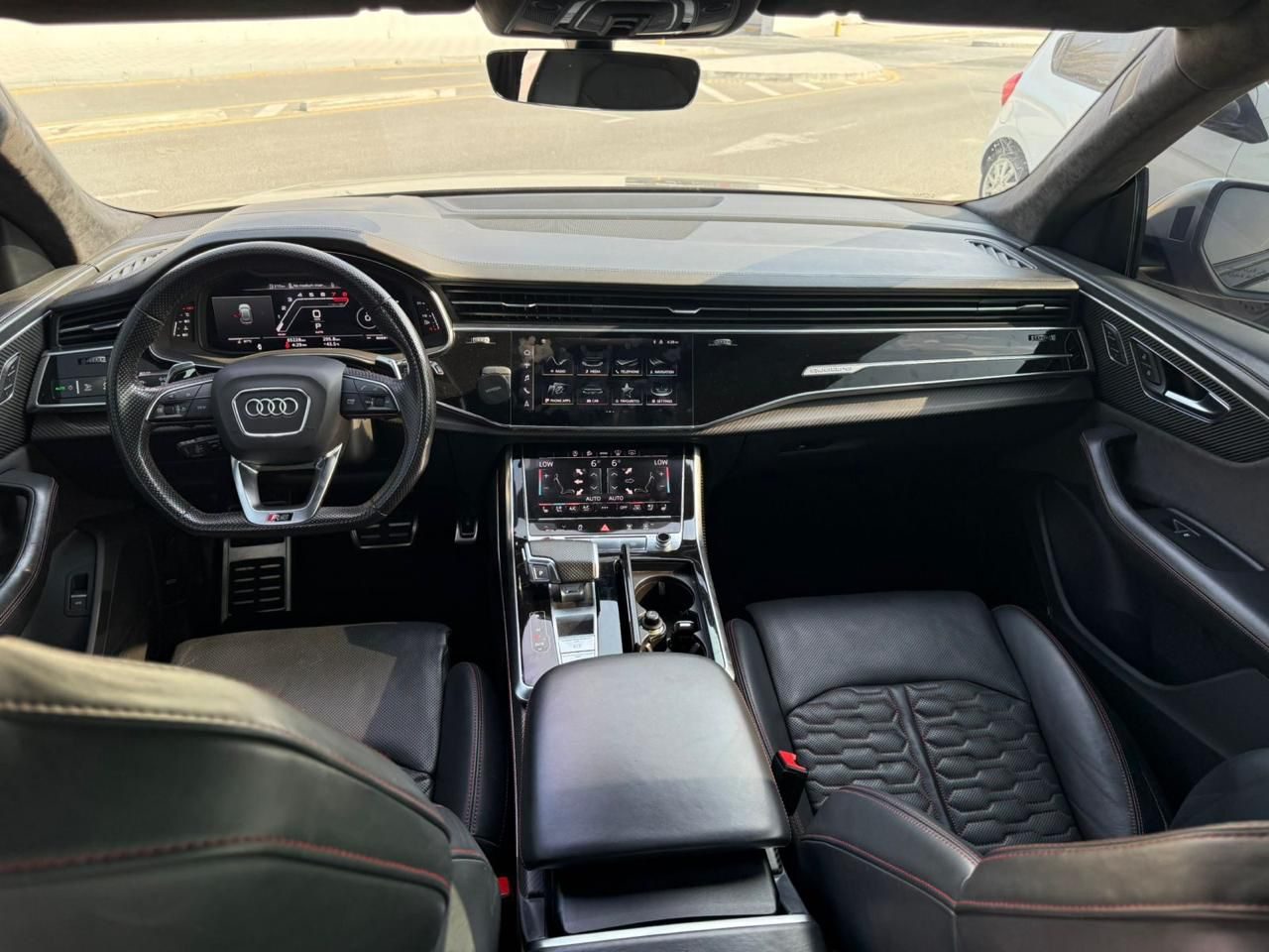 Audi RS Q8 — photo 6