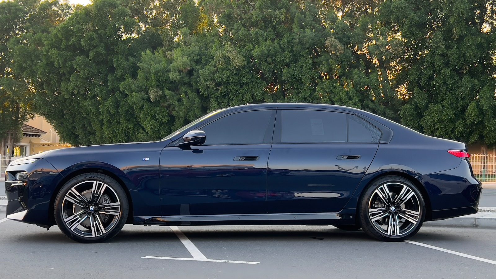 BMW 735i