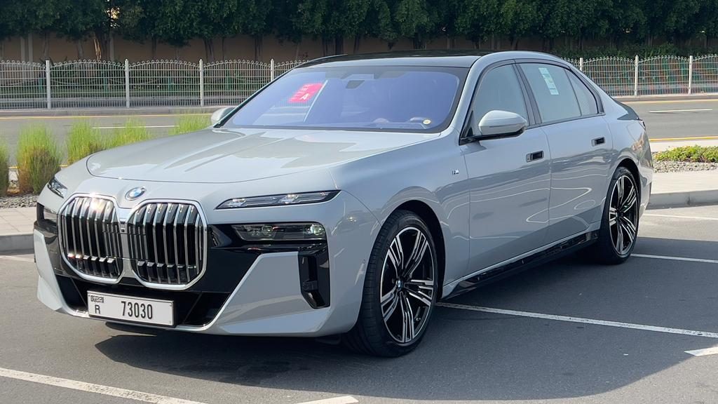 BMW 735i — photo 3