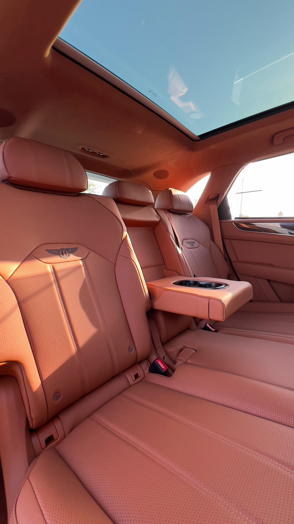 Bentley Bentayga — photo 5