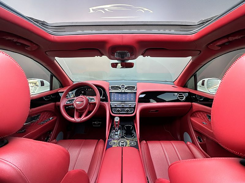 Bentley Bentayga — photo 4