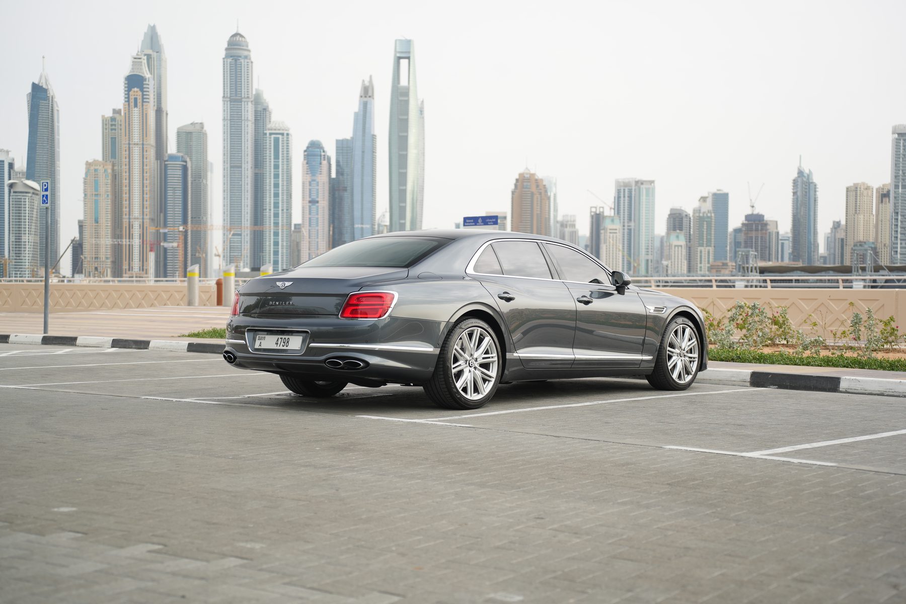 Bentley Flying Spur — photo 3