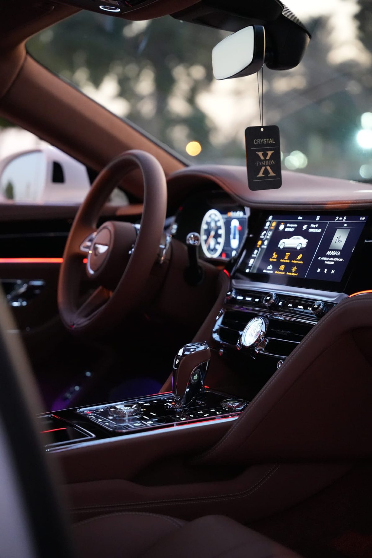 Bentley Flying Spur — photo 3