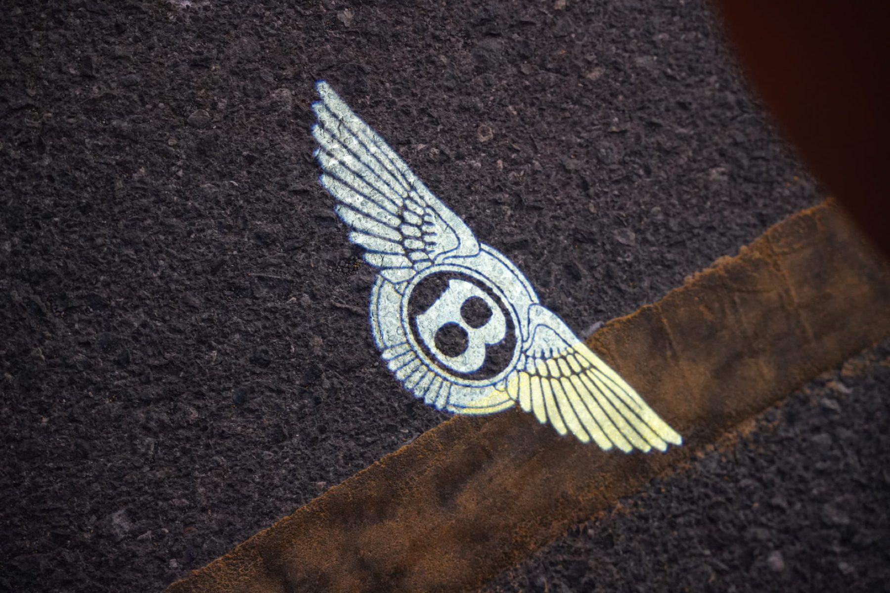 Bentley Flying Spur — photo 4