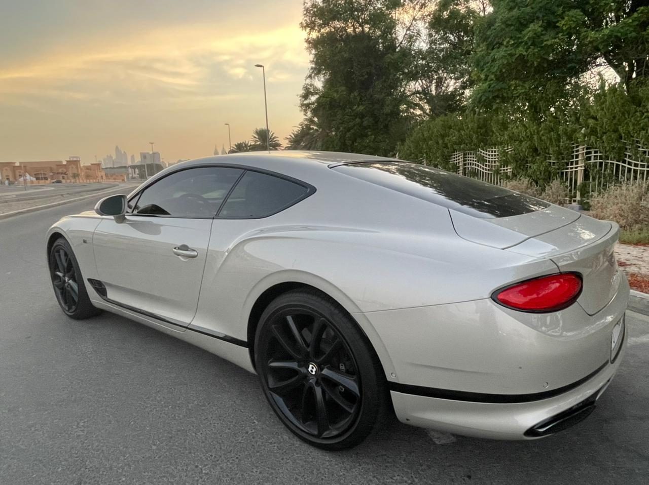 Bentley GT — photo 3