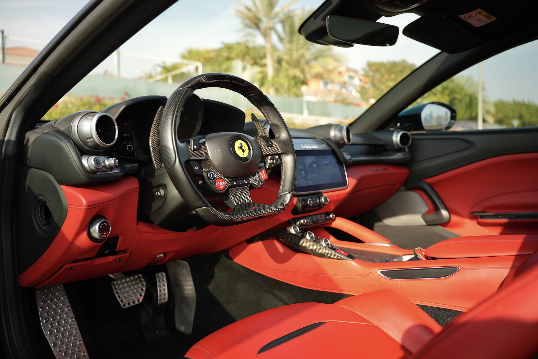 Ferrari F8 Gtc4 Lusso — photo 4