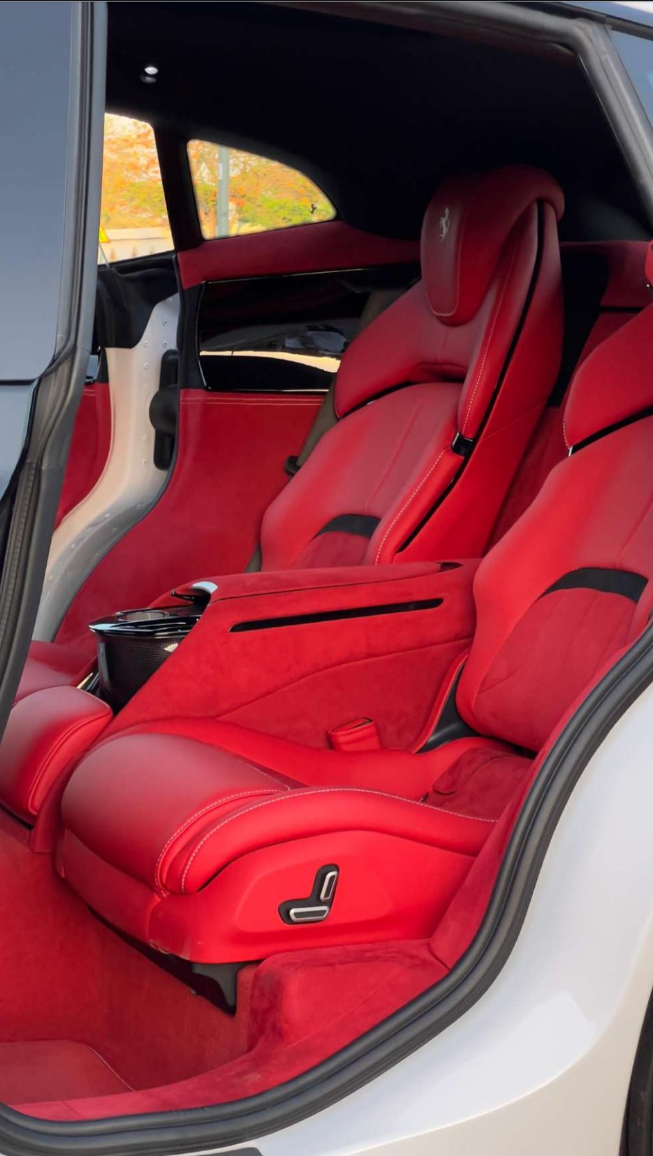 Ferrari Purosangue — photo 10