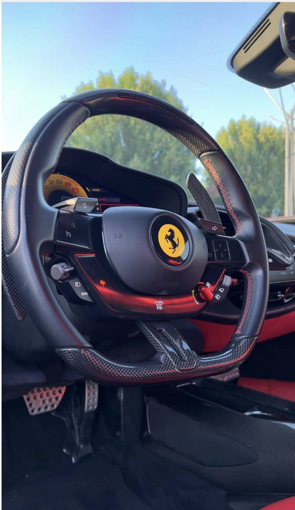 Ferrari SF90 — photo 4