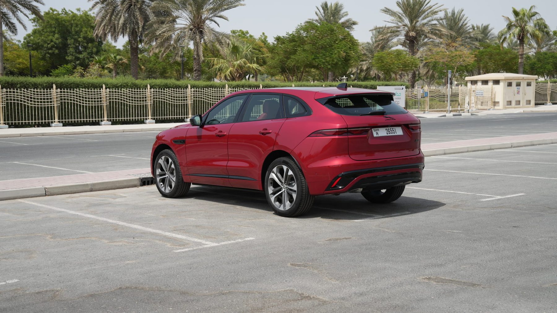 Jaguar F Pace — photo 4