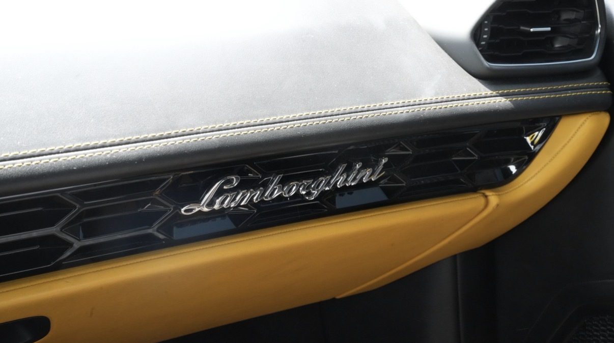 Lamborghini Huracan Evo — photo 5