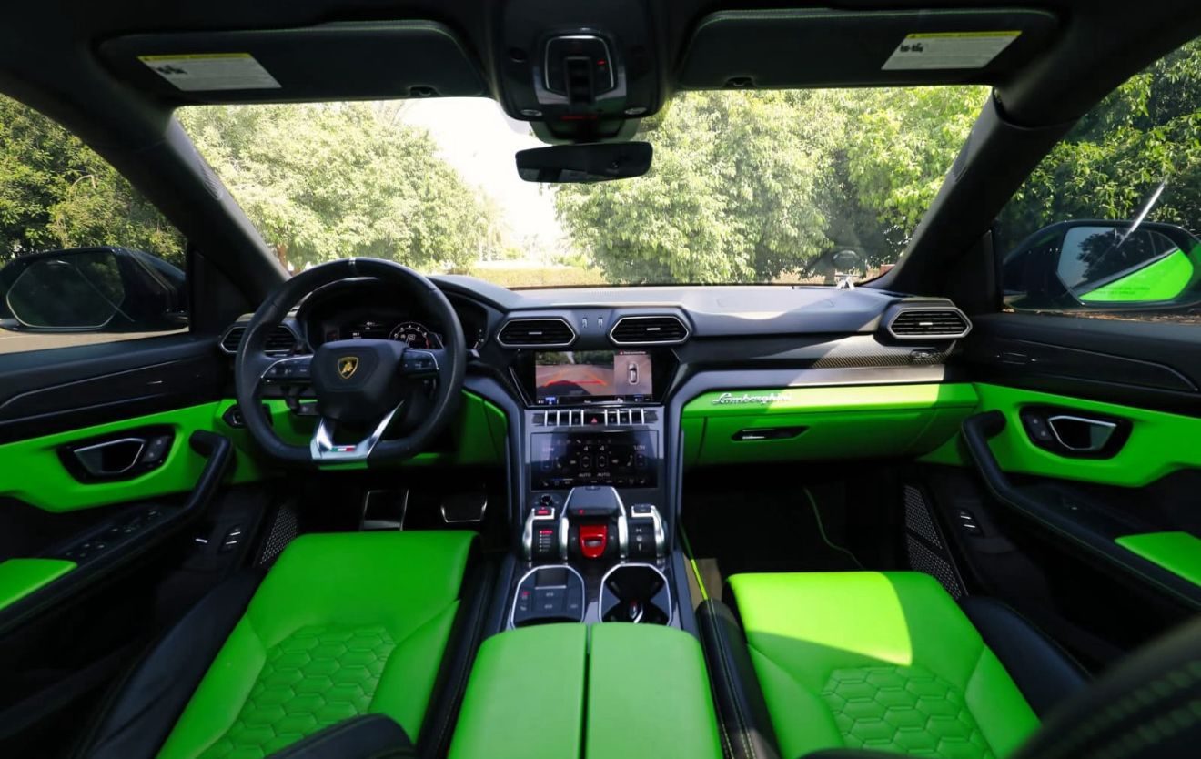 Lamborghini Urus — photo 4