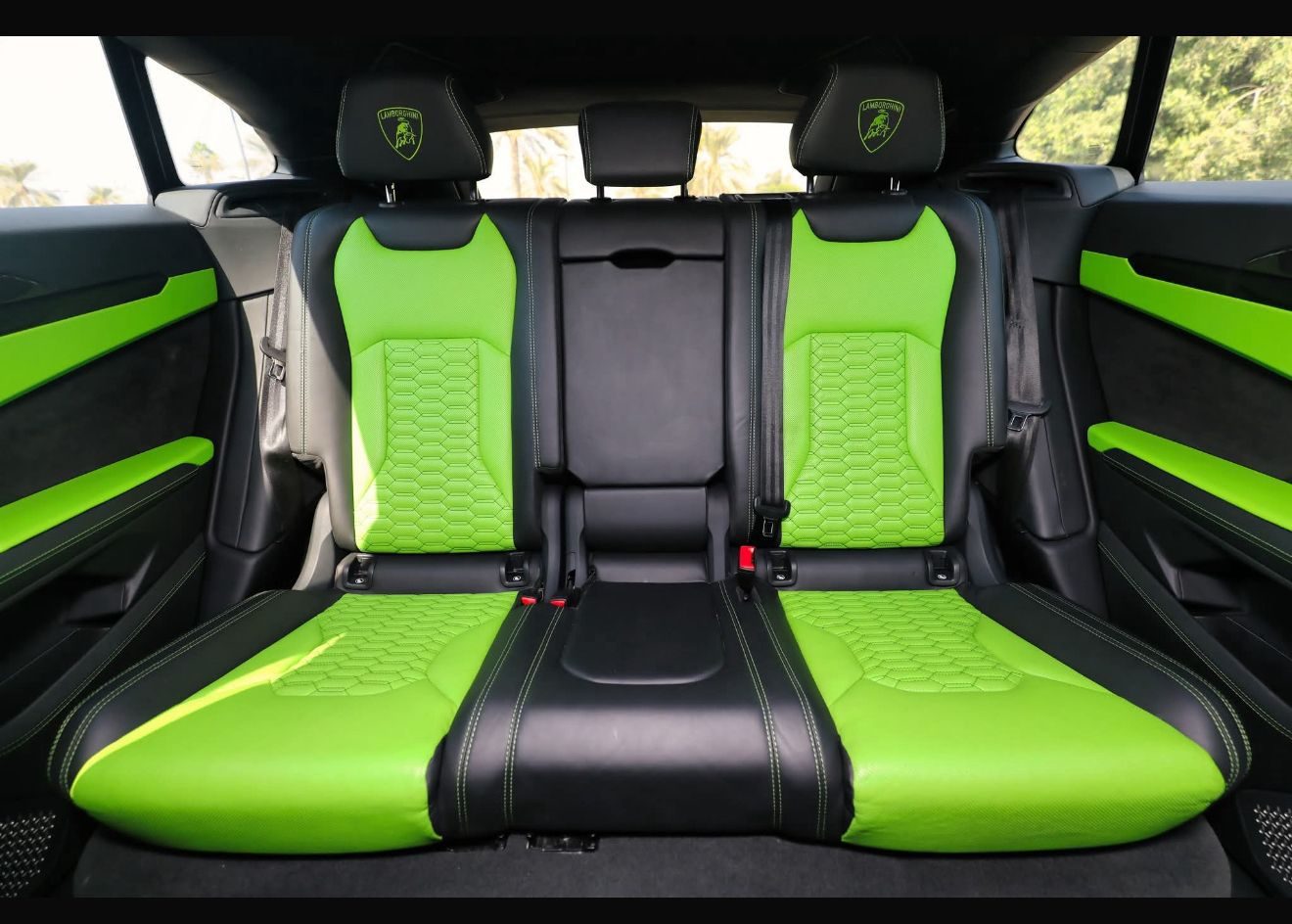 Lamborghini Urus — photo 5