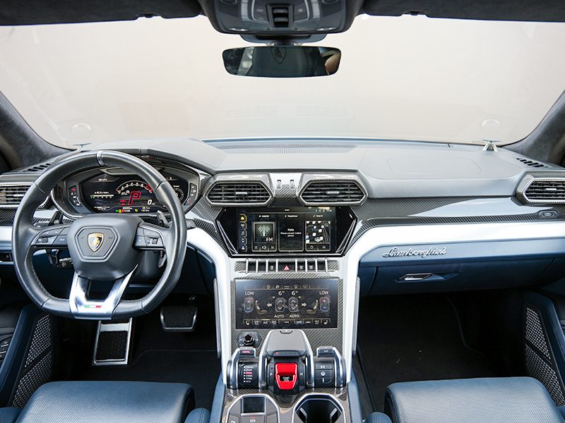 Lamborghini Urus — photo 4