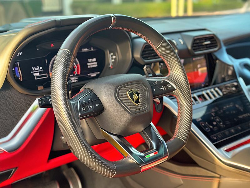 Lamborghini Urus — photo 4