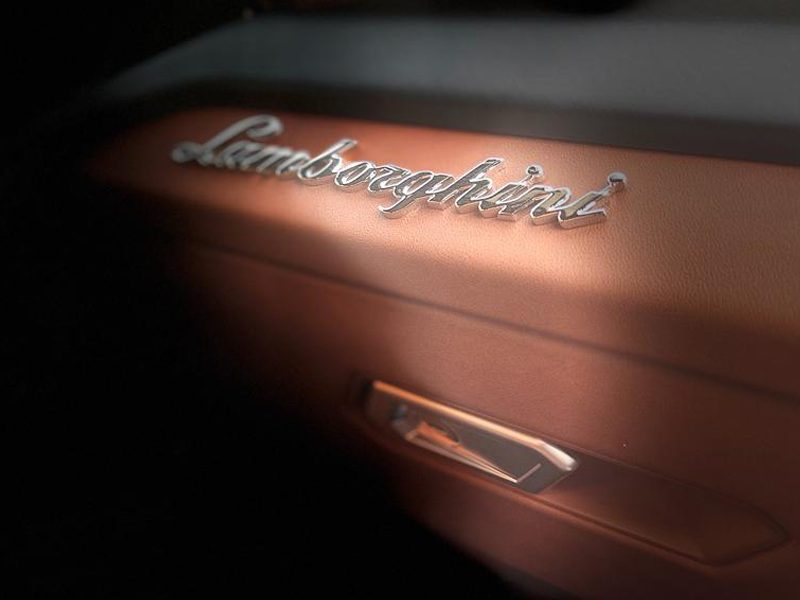 Lamborghini Urus — photo 5