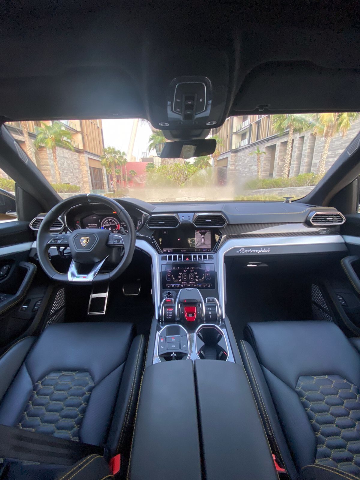 Lamborghini Urus — photo 5