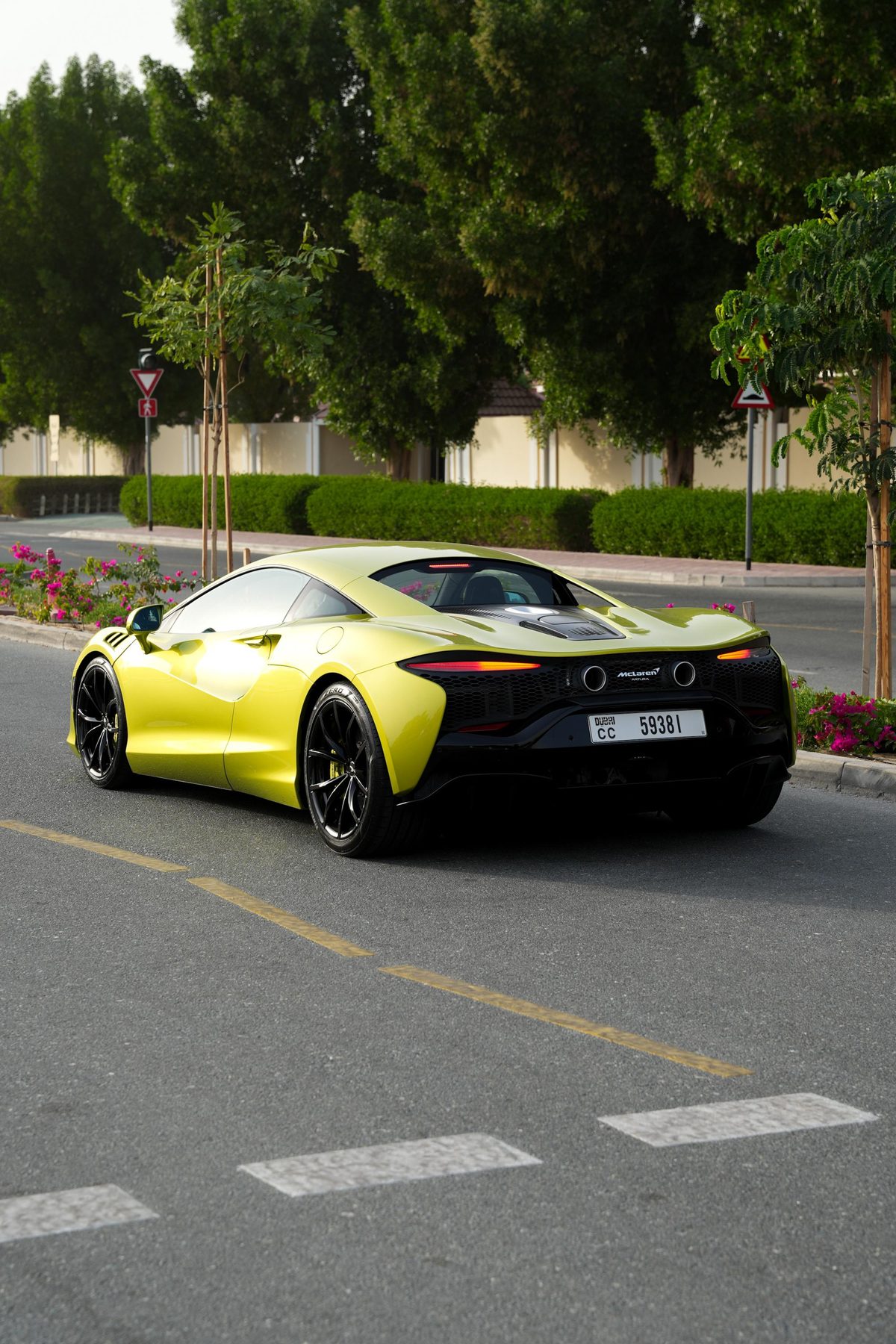 McLaren Artura — photo 3