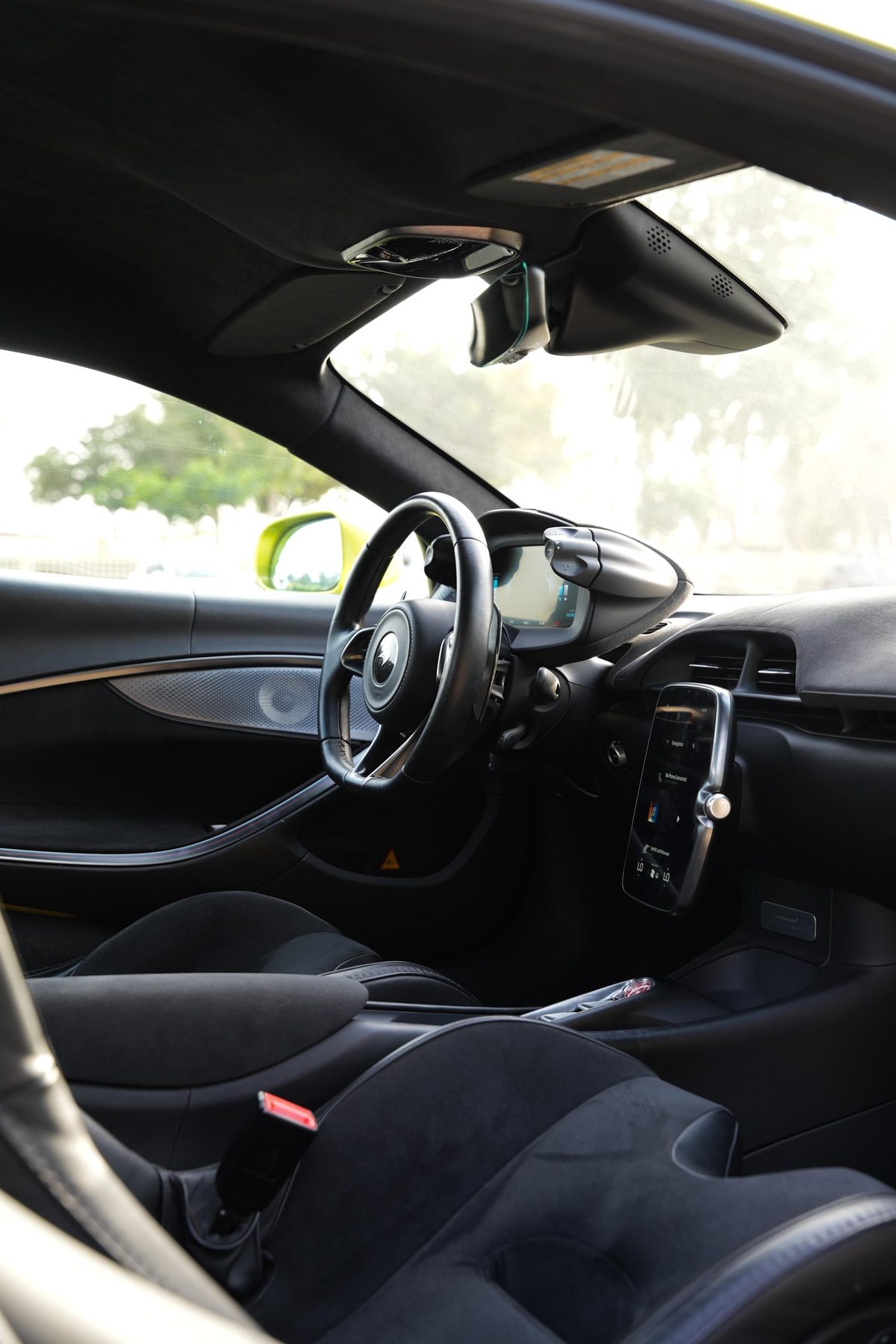 McLaren Artura — photo 4