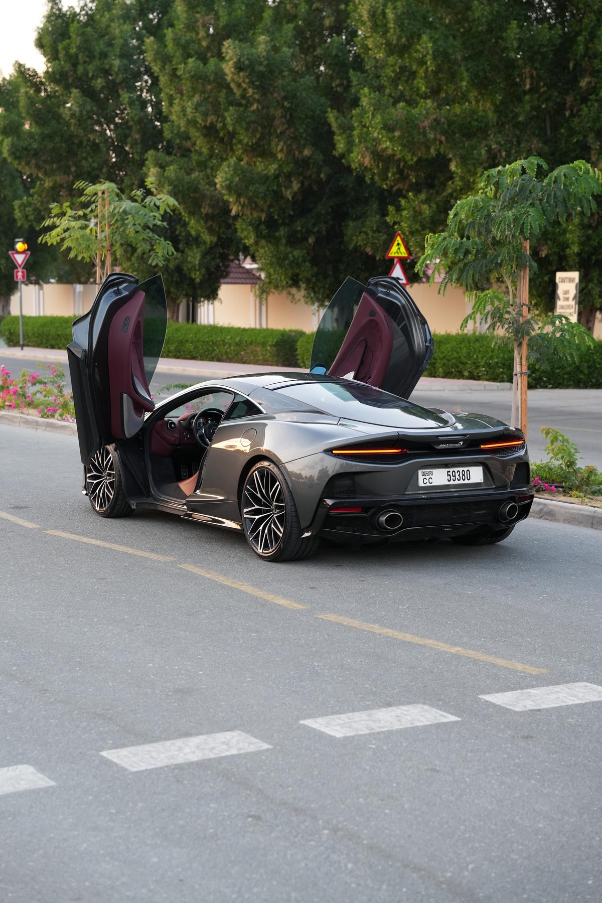 McLaren GT