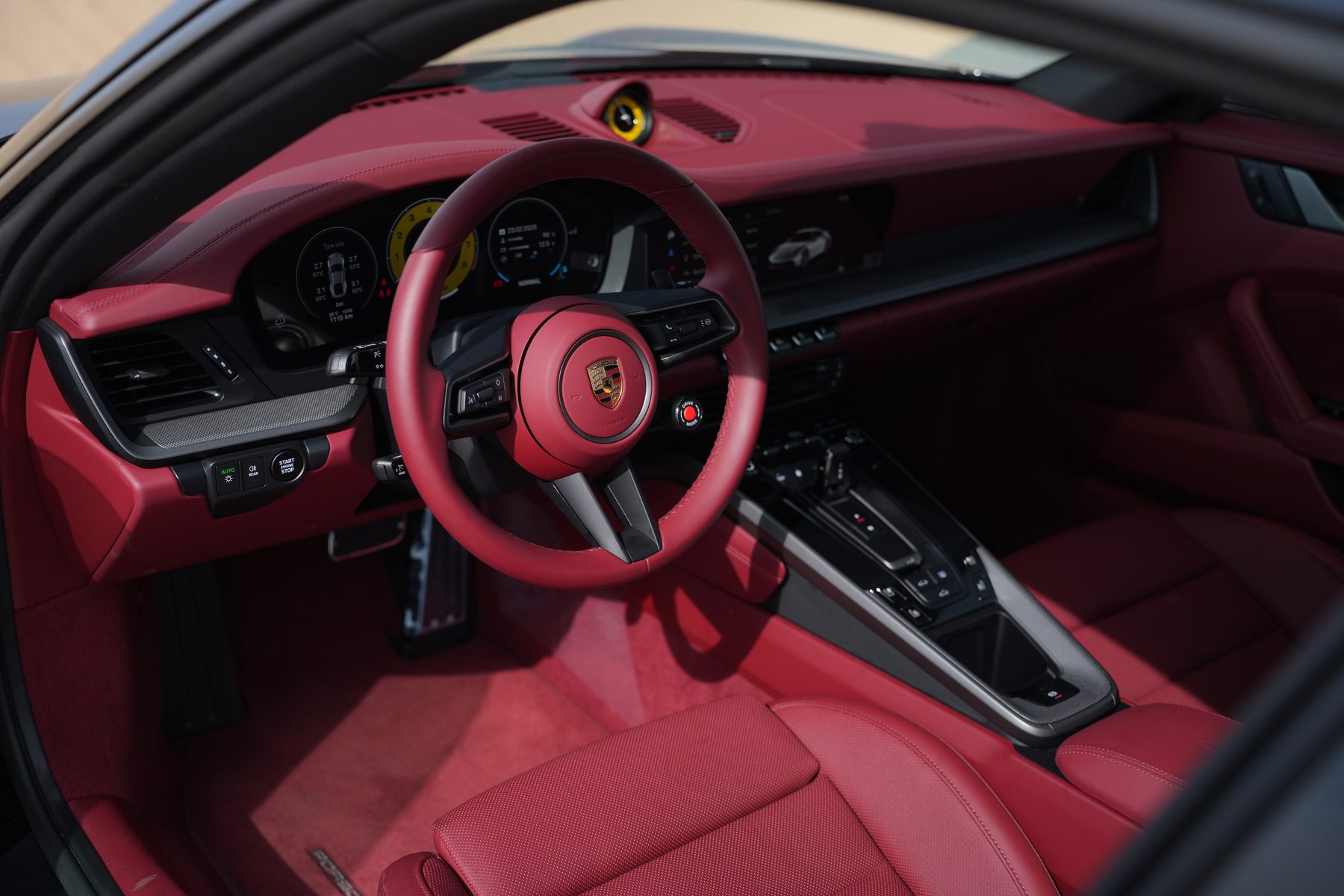 Porsche 911 Carrera — photo 4