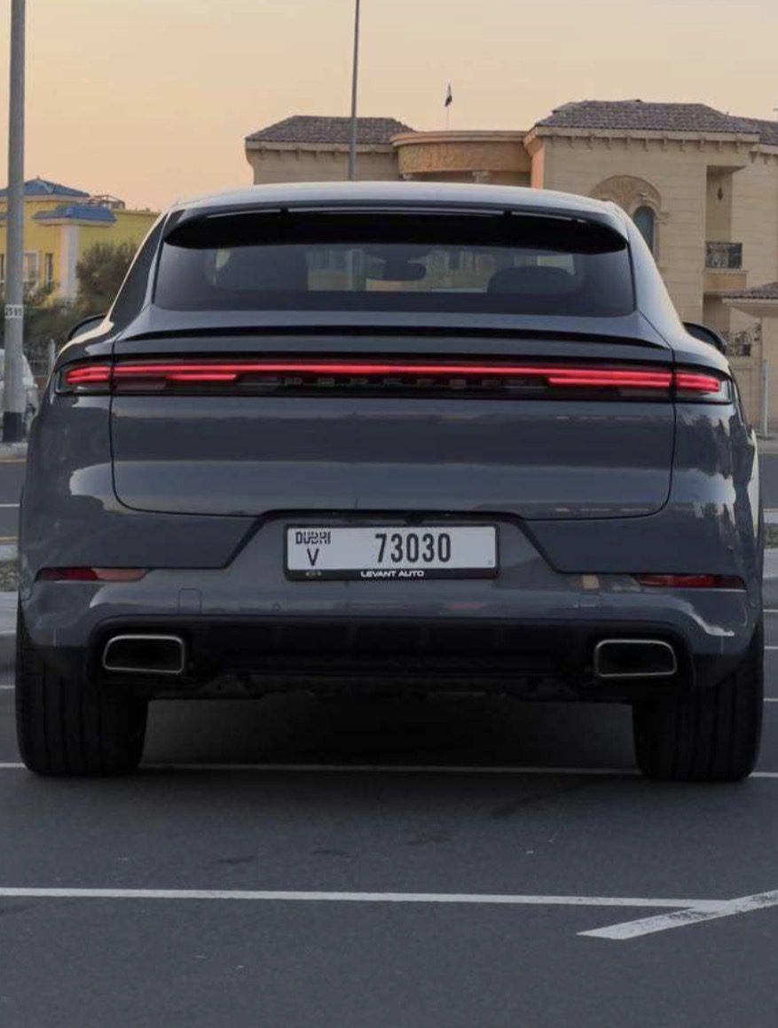 Porsche Cayenne — photo 4