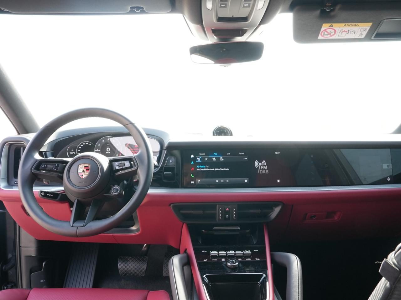 Porsche Cayenne — photo 3