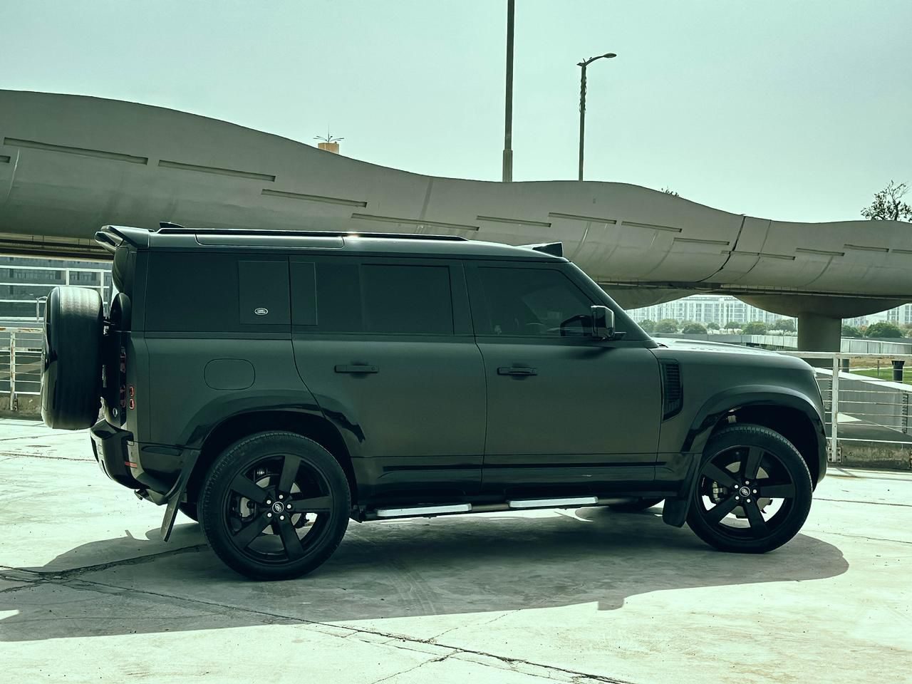 Range Rover Defender