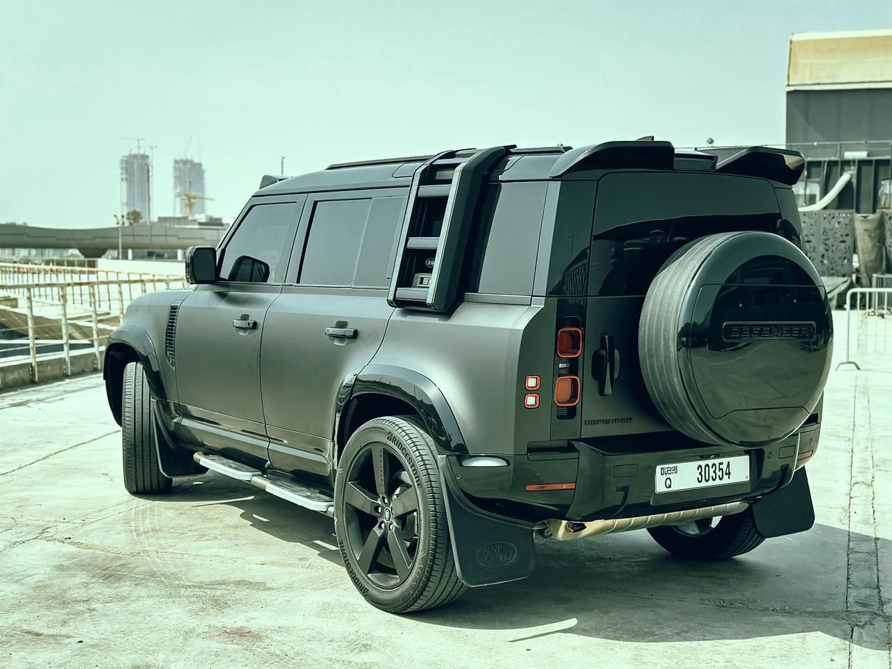 Range Rover Defender — photo 3