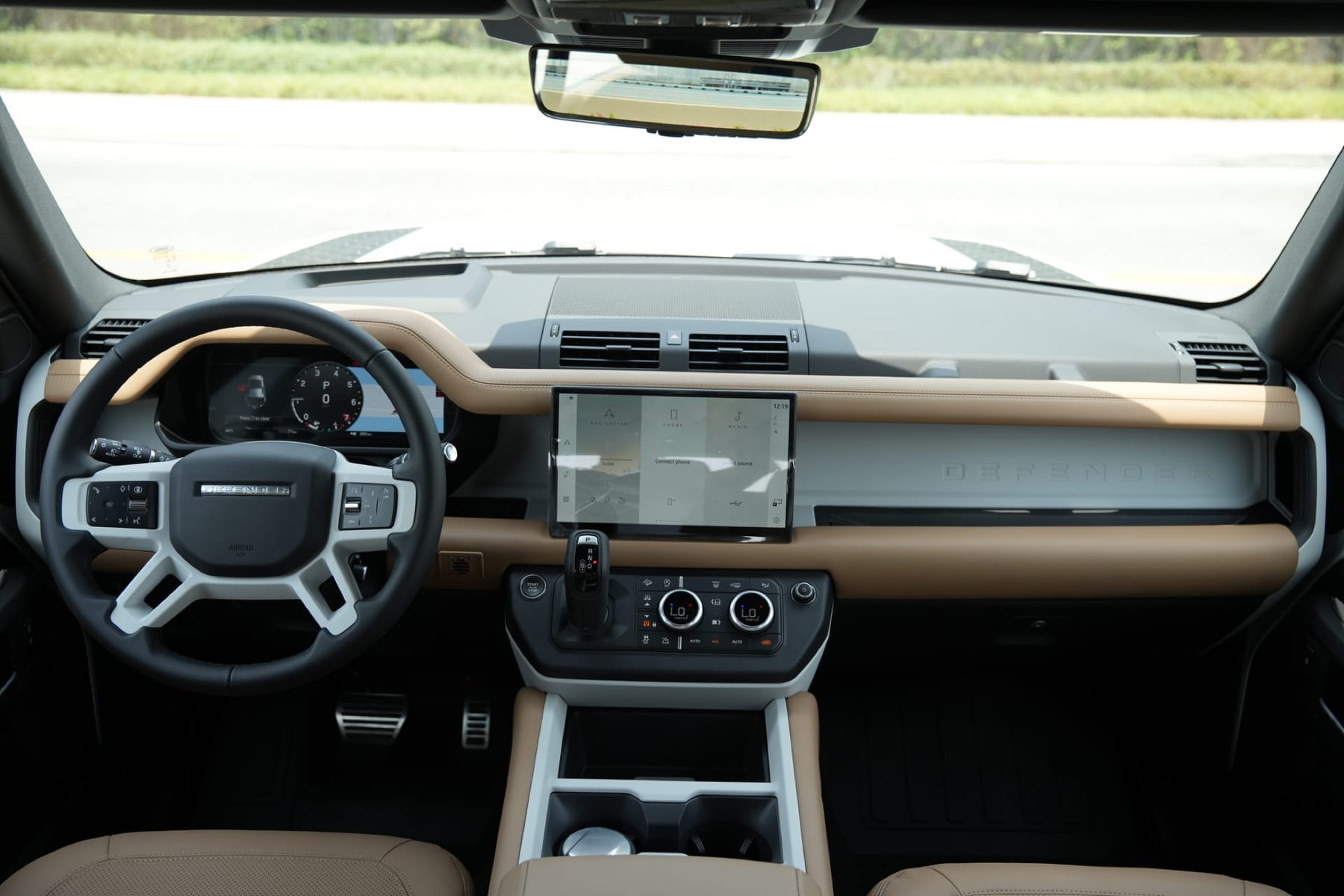 Range Rover Land Rover Defender 2025 — photo 4