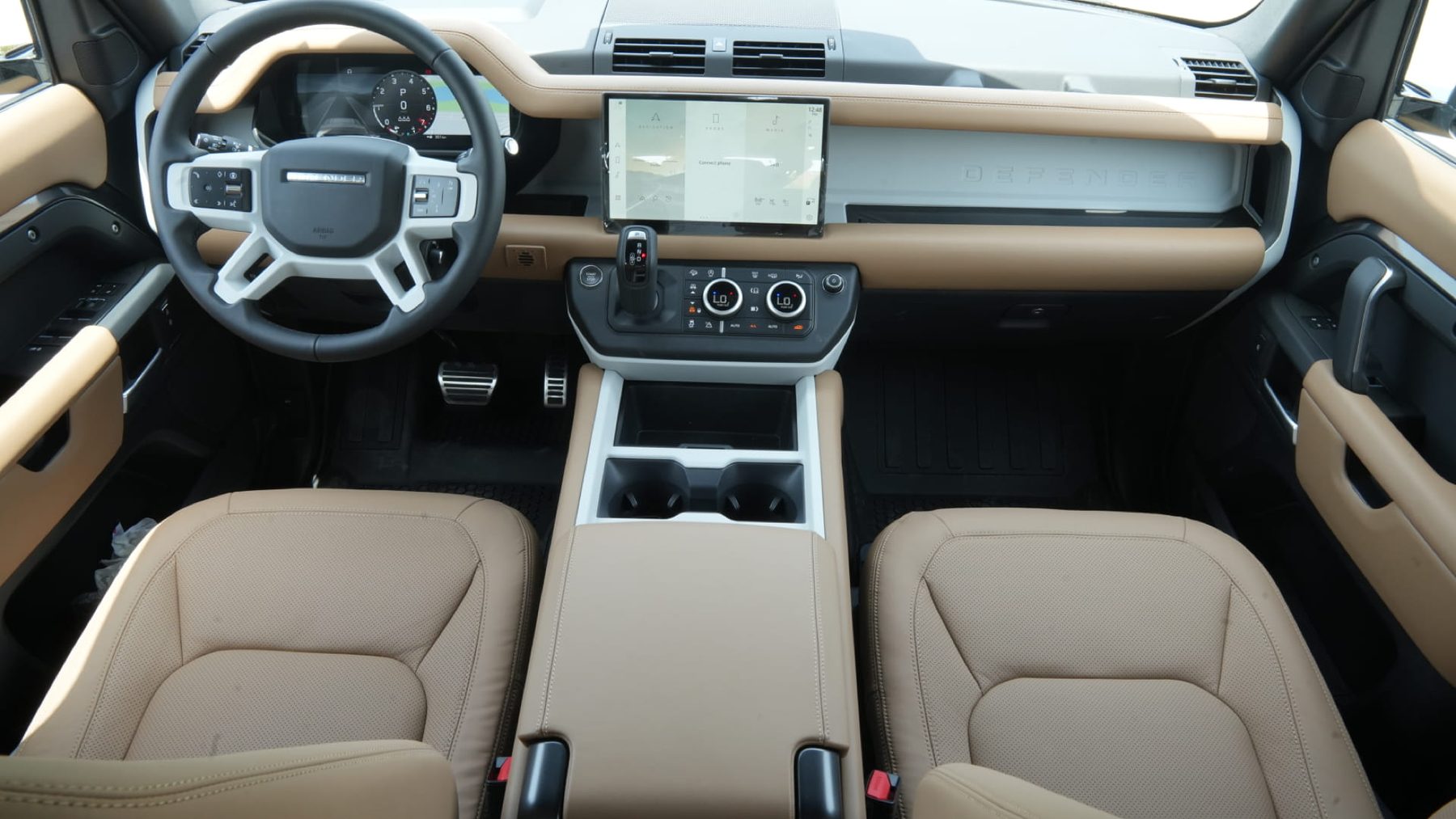 Range Rover Land Rover Defender 2025 — photo 4