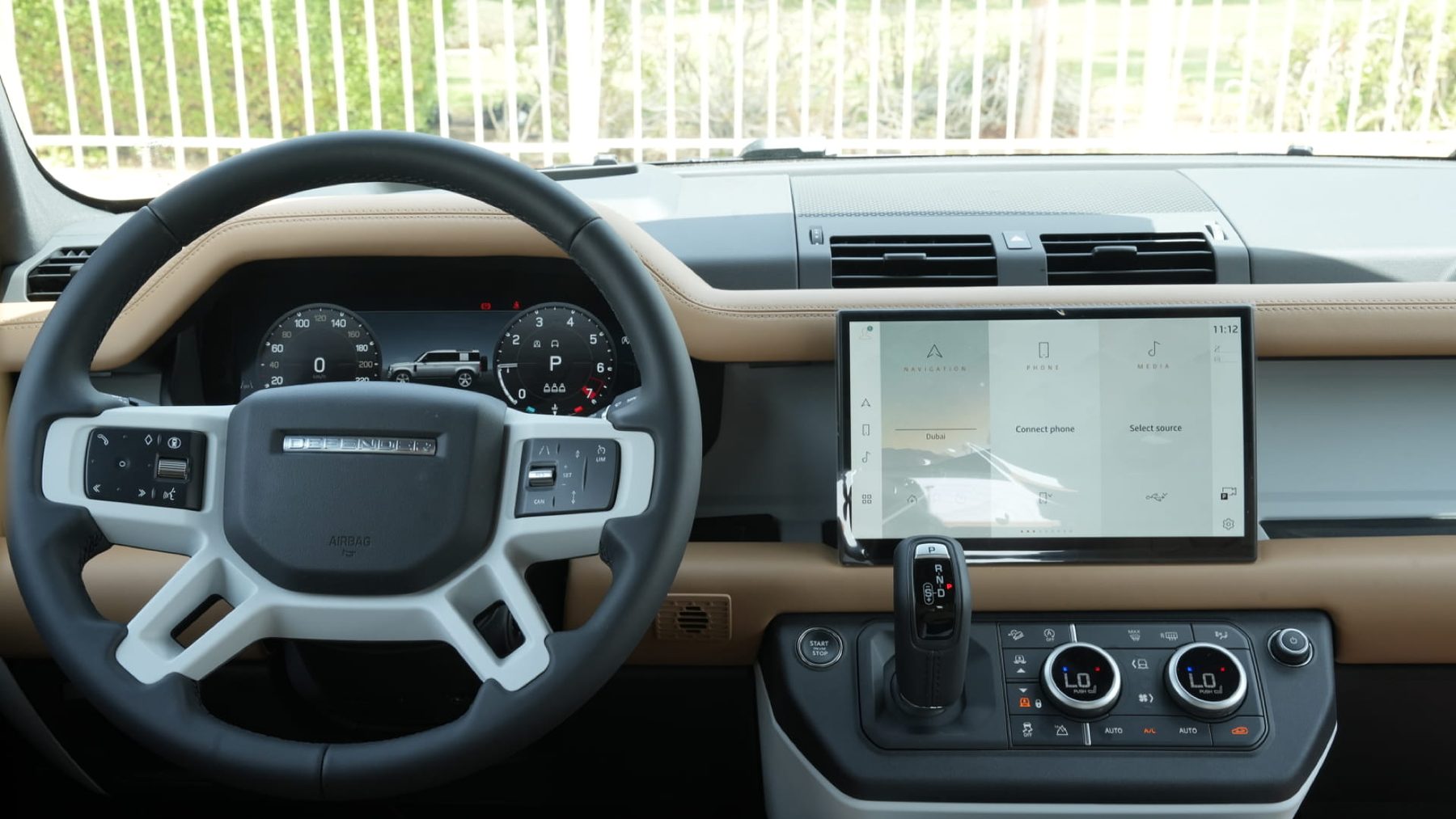 Range Rover Land Rover Defender 2025 — photo 5