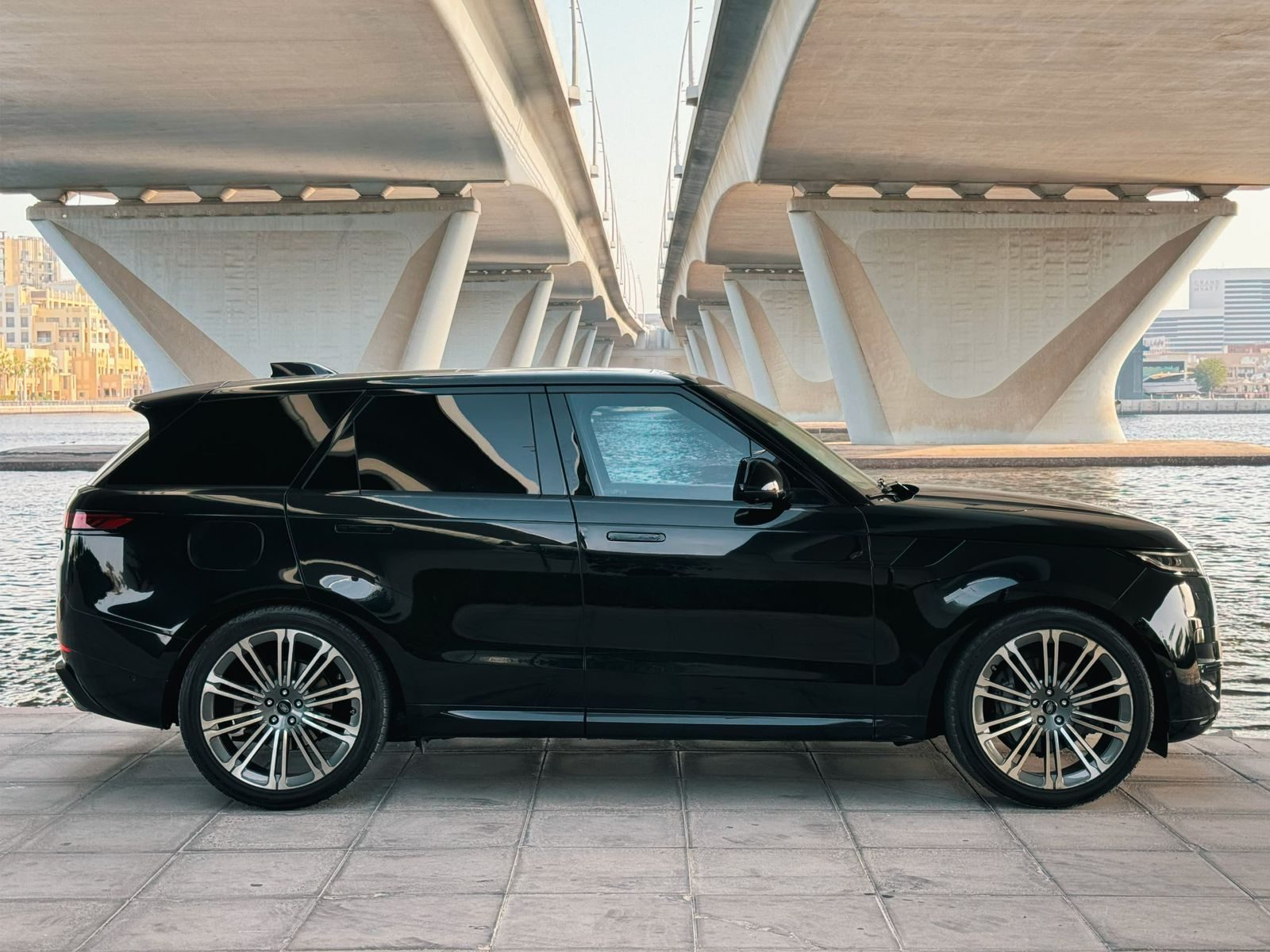 Range Rover Sport — photo 3