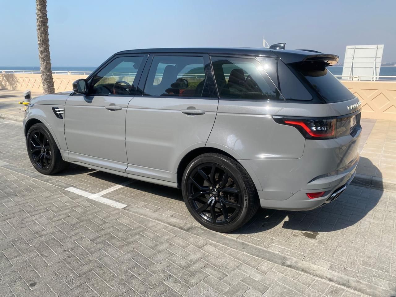 Range Rover Sport Svr — photo 3