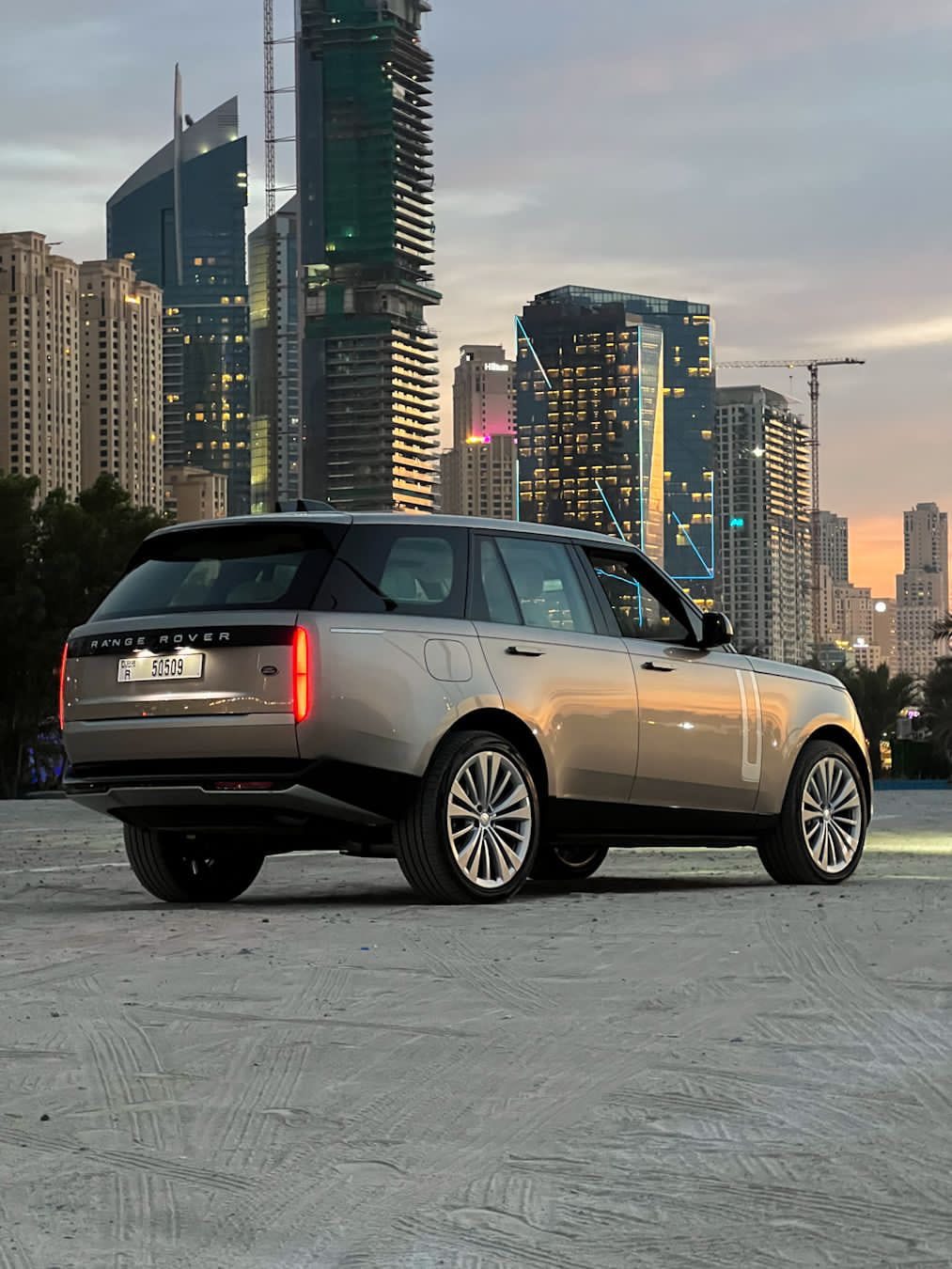 Range Rover Vogue First Edition