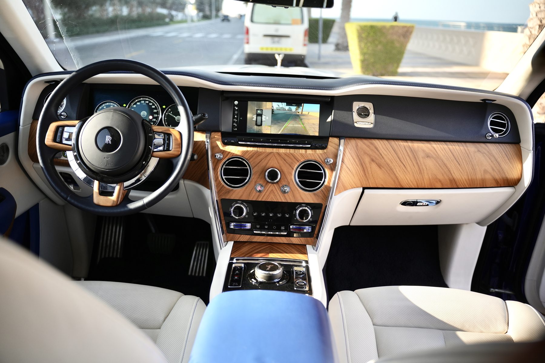 Rolls-Royce Cullinan Black Badge — photo 5