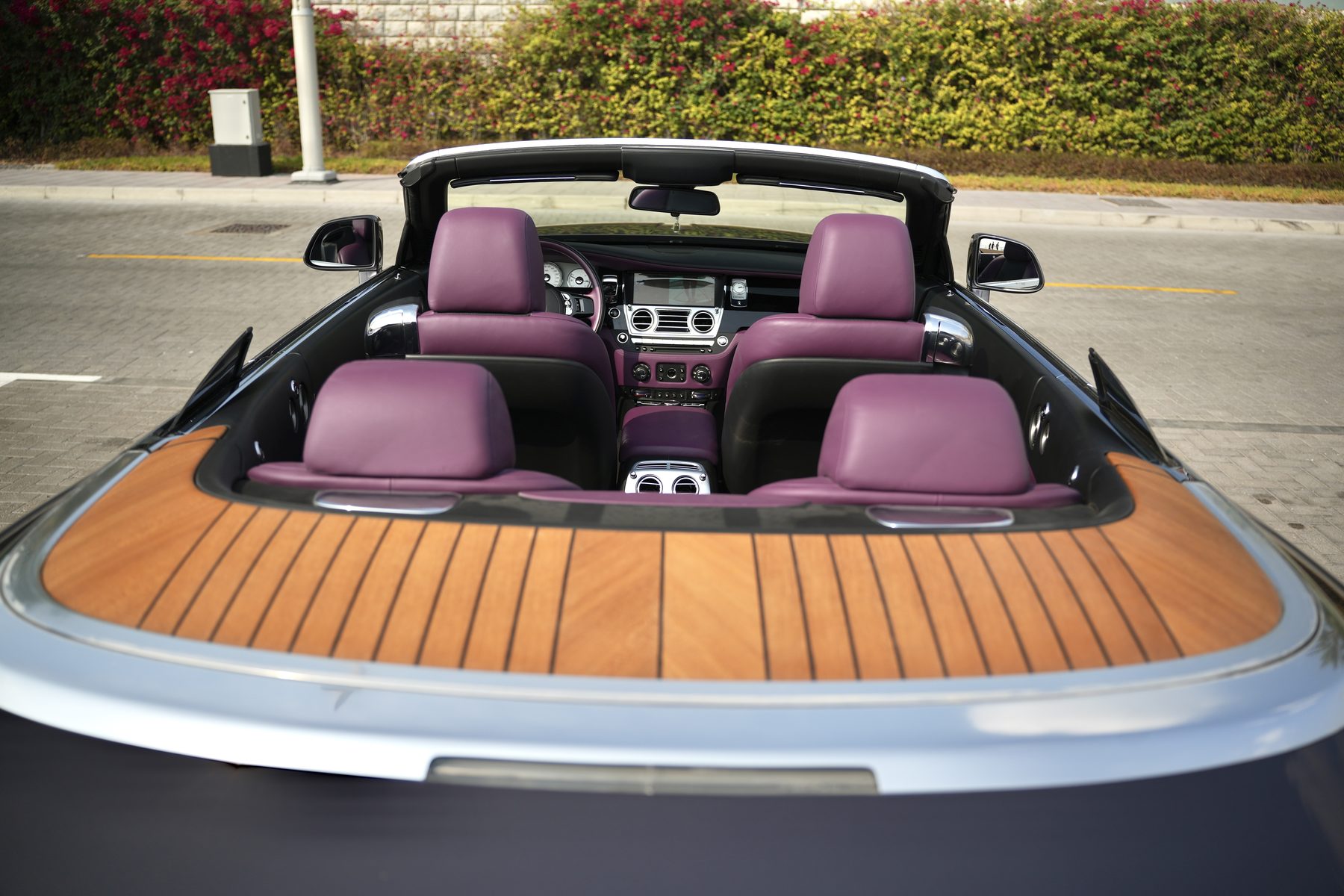 Rolls-Royce Dawn — photo 4