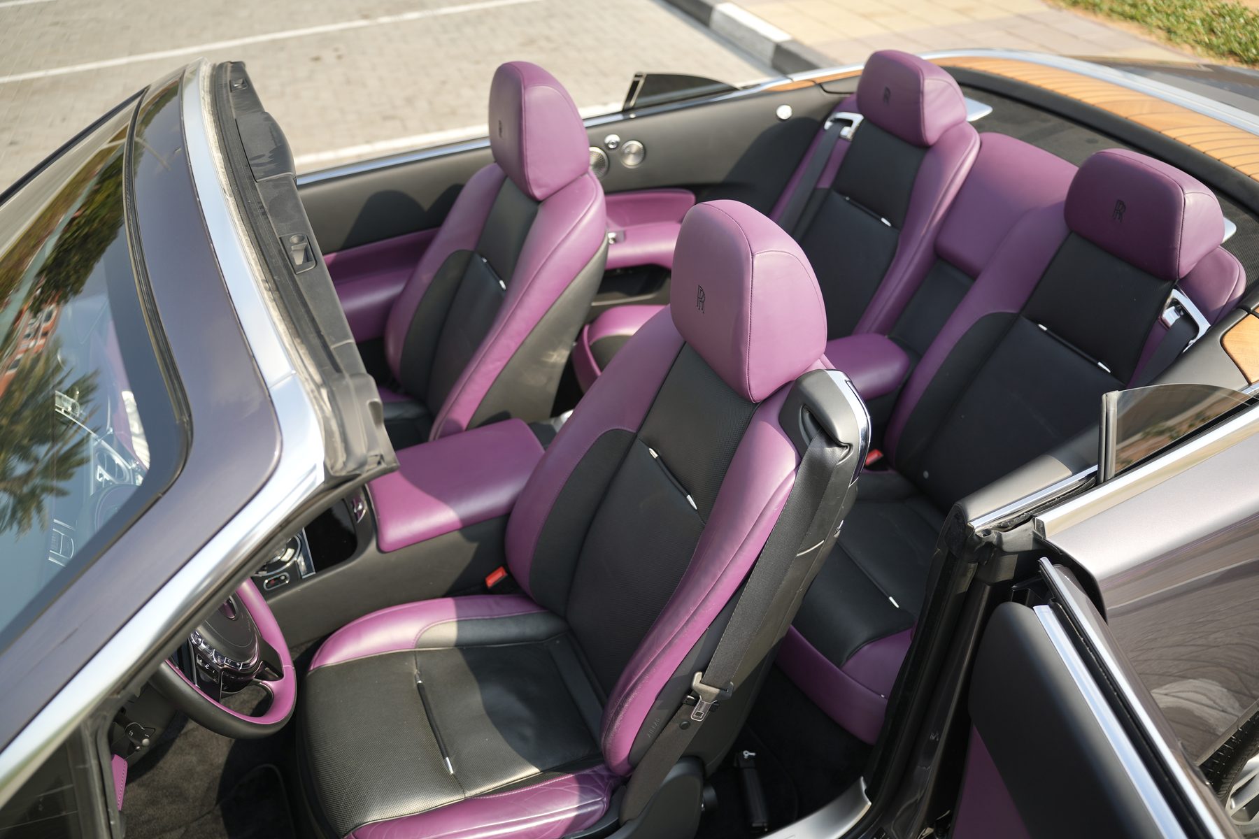 Rolls-Royce Dawn — photo 5