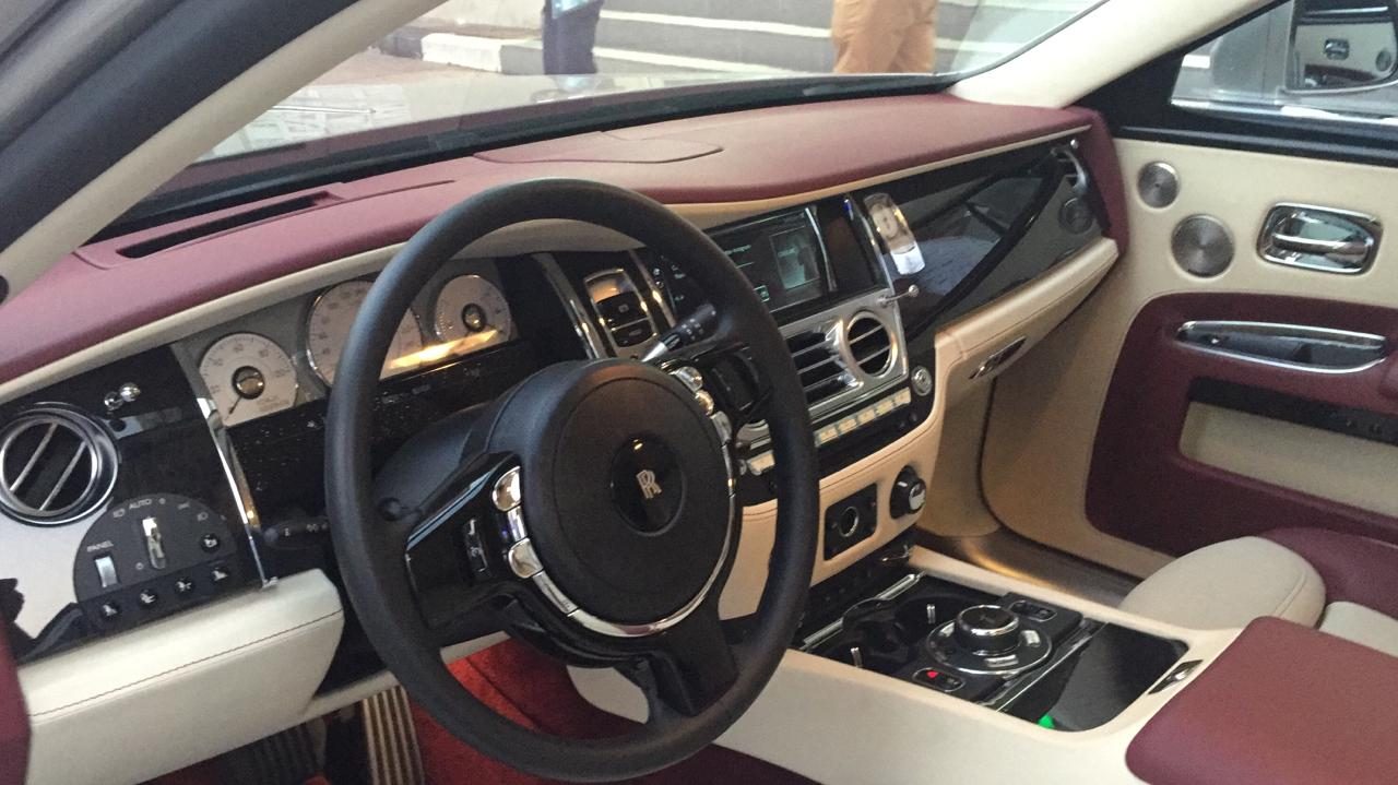 Rolls-Royce Ghost — photo 5