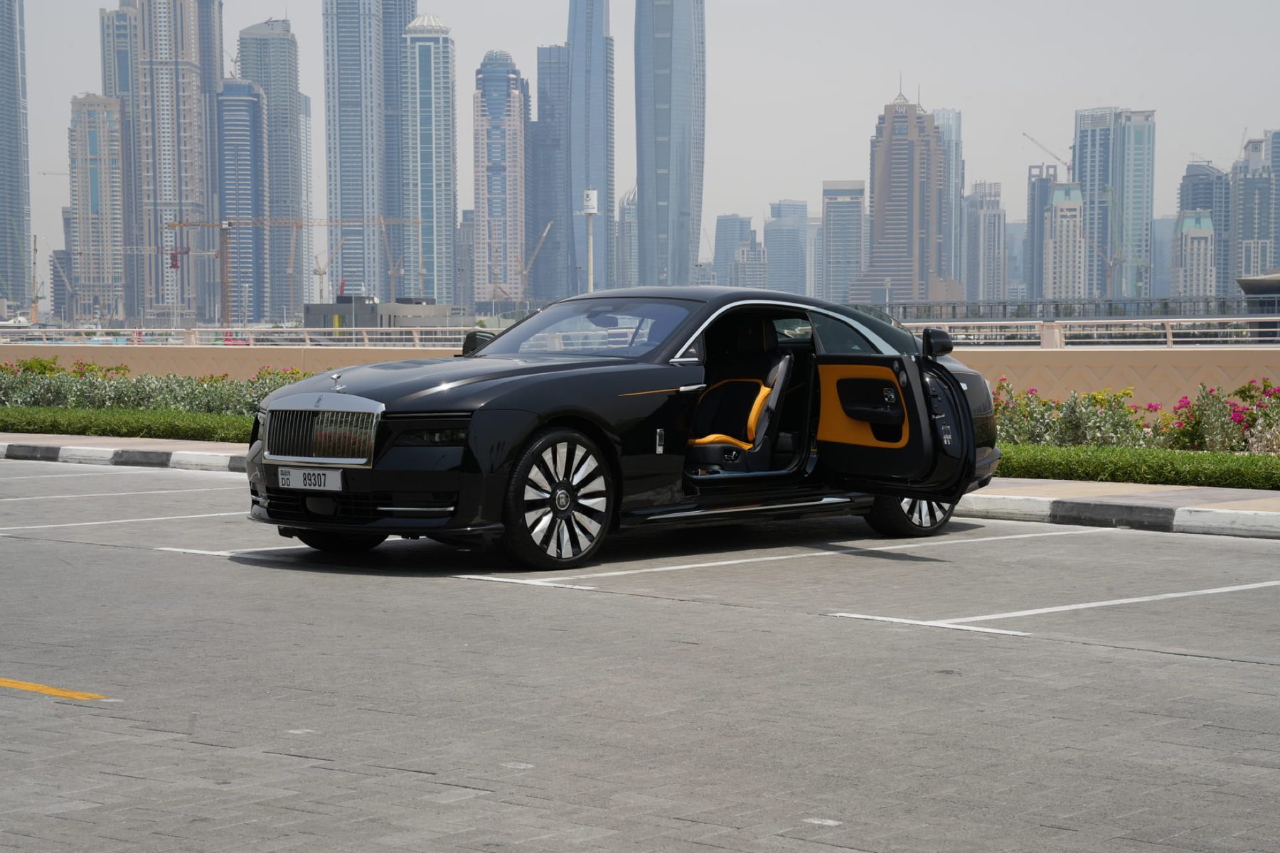 Rolls-Royce Spectre — photo 3